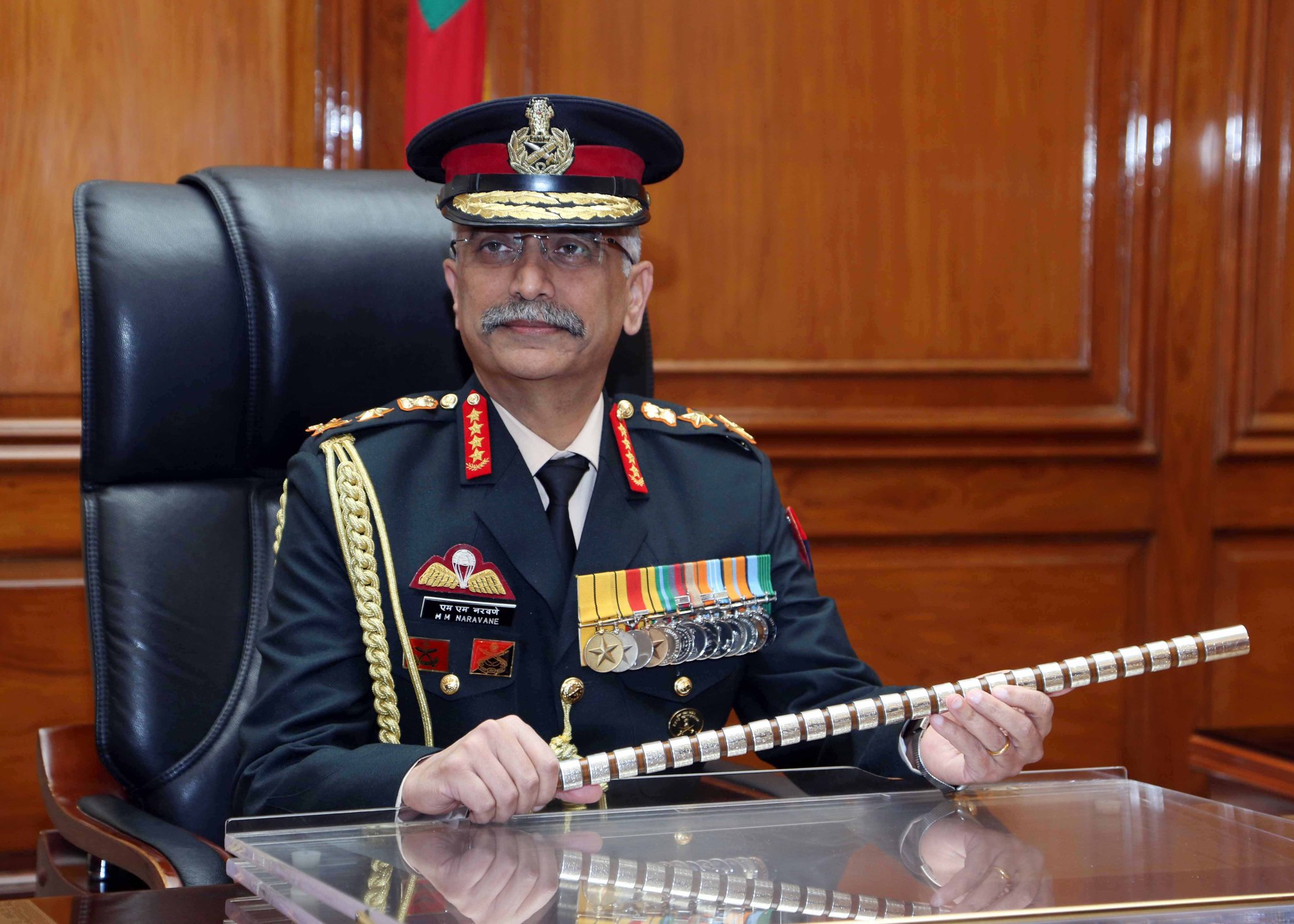 armychiefmmnaravanevisitsbhujmilitarystation