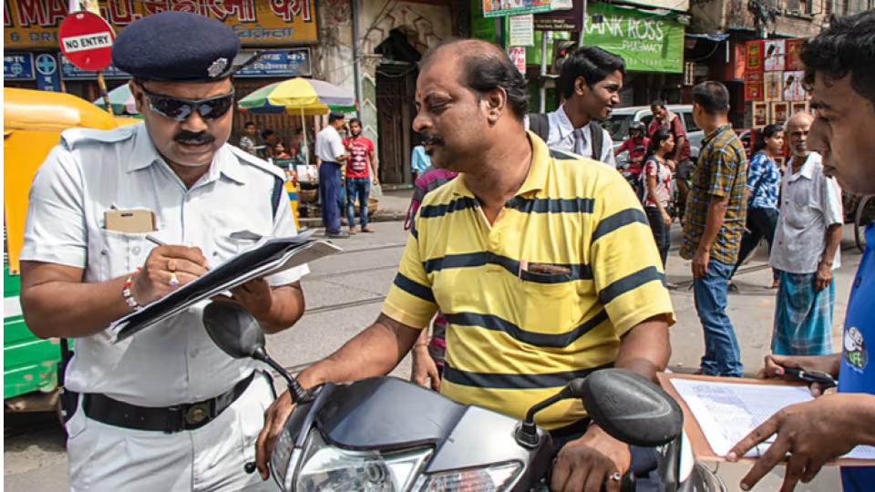 Unpaid traffic penalties in India stand at Rs 9000 crore
