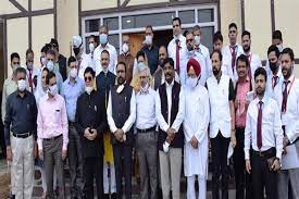 19memberparliamentarystandingcommitteevisitsbudgamtotakestockofdevelopmentalscenarioinruralpocketsofdistrict