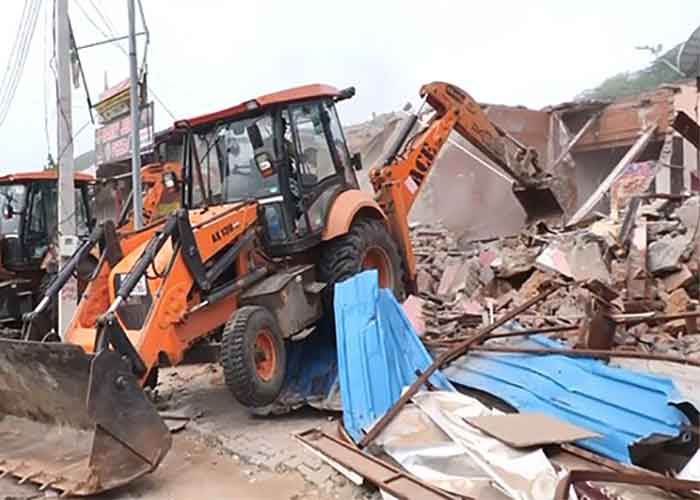 punjabandharyanahcstaysdemolitiondriveinclasheshitnuhdistrictofharyana