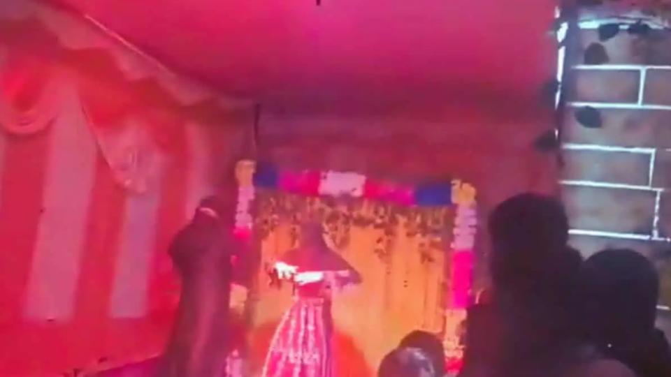 2menarrestedforobscenedanceinburqaatsaraswatipujapandalinbihar
