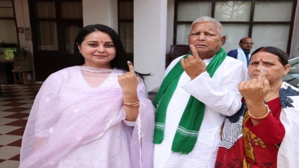 BJP complains to ECI against Lalu Prasad for MCC ‘violation’ while casting vote