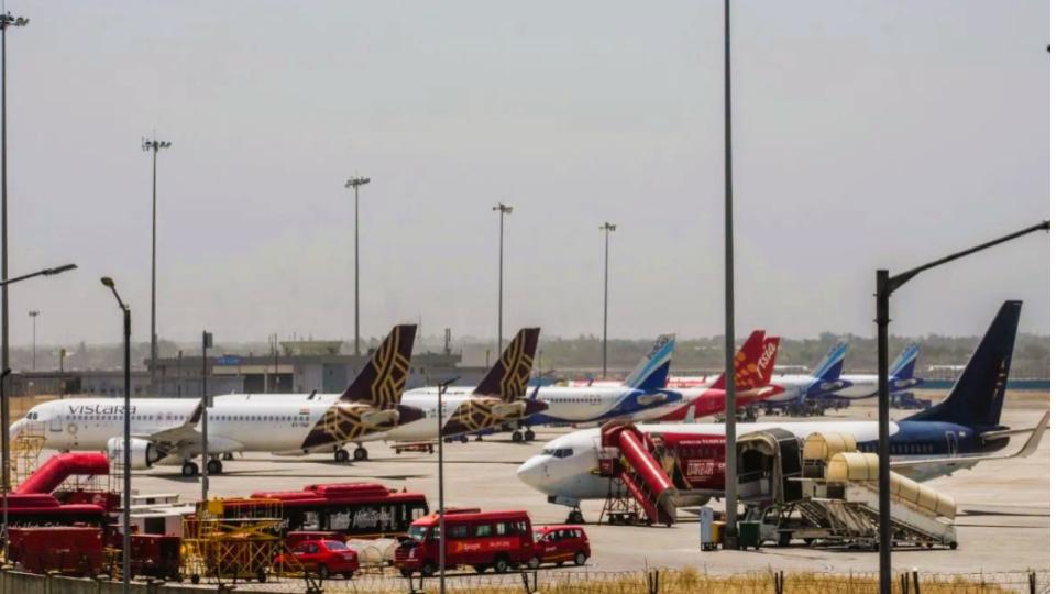 Over 100 flights delays due to heavy rain fall in Delhi
