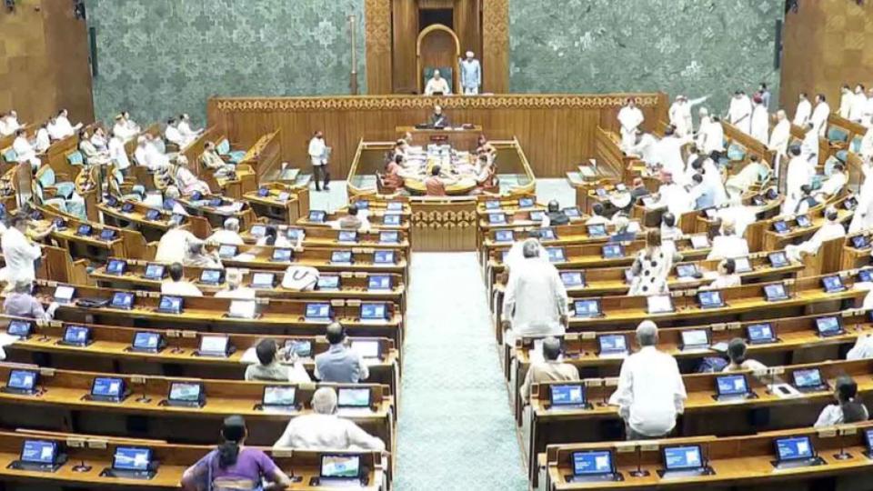 Centre offers discussion on student protests in Lok Sabha