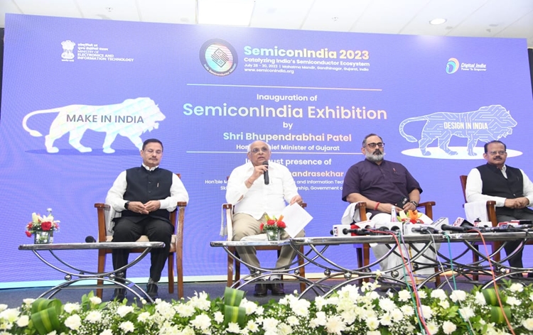 indiahastakenabigleapinthesemiconductormanufacturingsector:mosforelectronicsitrajeevchandrasekhar