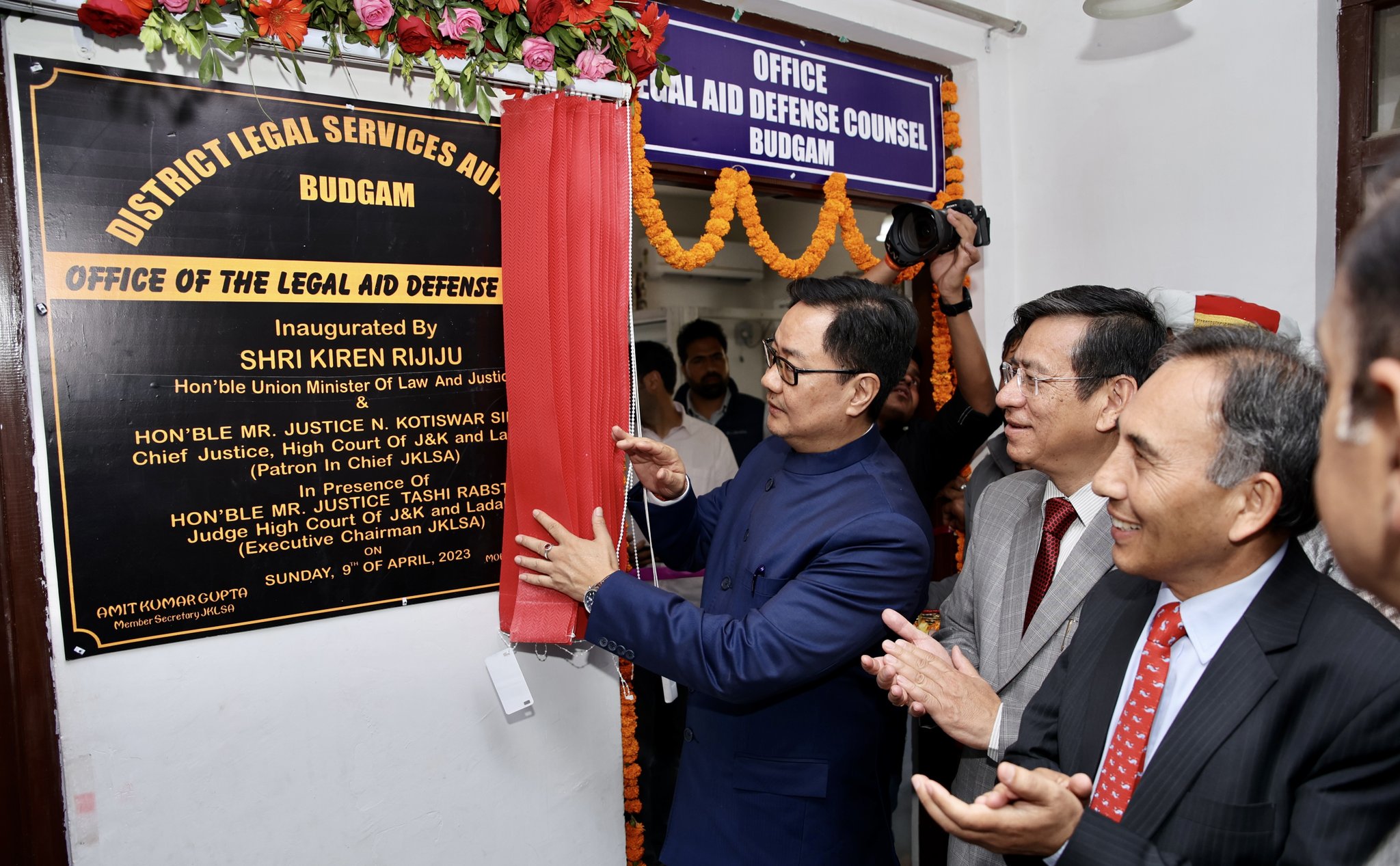 lawministerkirenrijijuinauguratesofficeoflegalaiddefensecounselatbudgaminjk