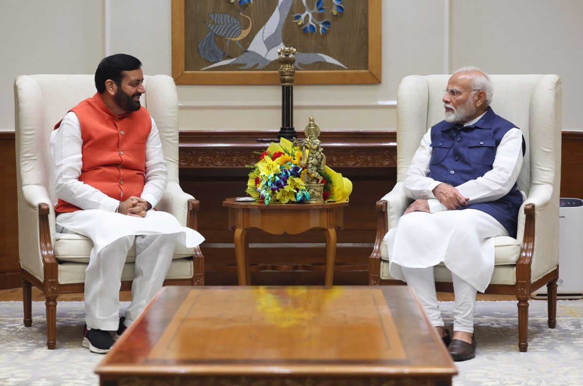 bjpleaderandharyanacmnayabsinghsainimeetspmnarendramodiinnewdelhi