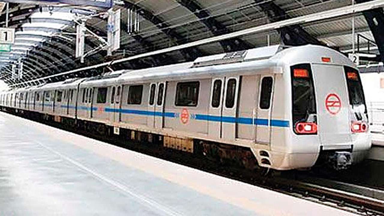 weekendcurfewindelhi:metrotrainstobeavailableatfrequencyof15minutes