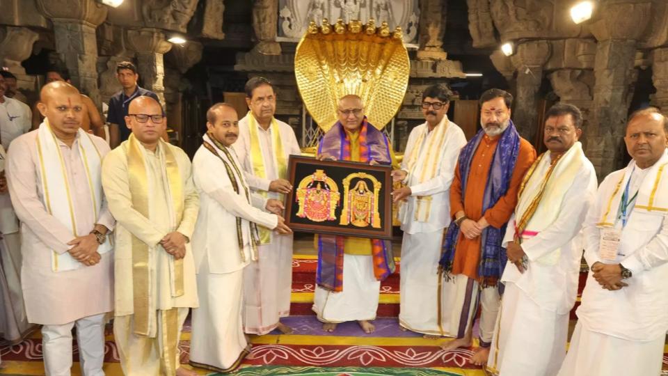 VP Radhakrishnan Offers Prayers at Tirumala Temple