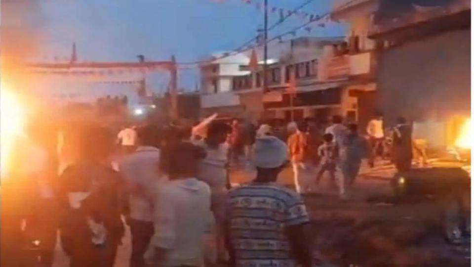 violentprotestinbiharafter2killedduringidolimmersion