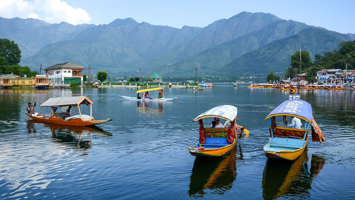 kashmiropensfortouriststwomonthsaftertravelban