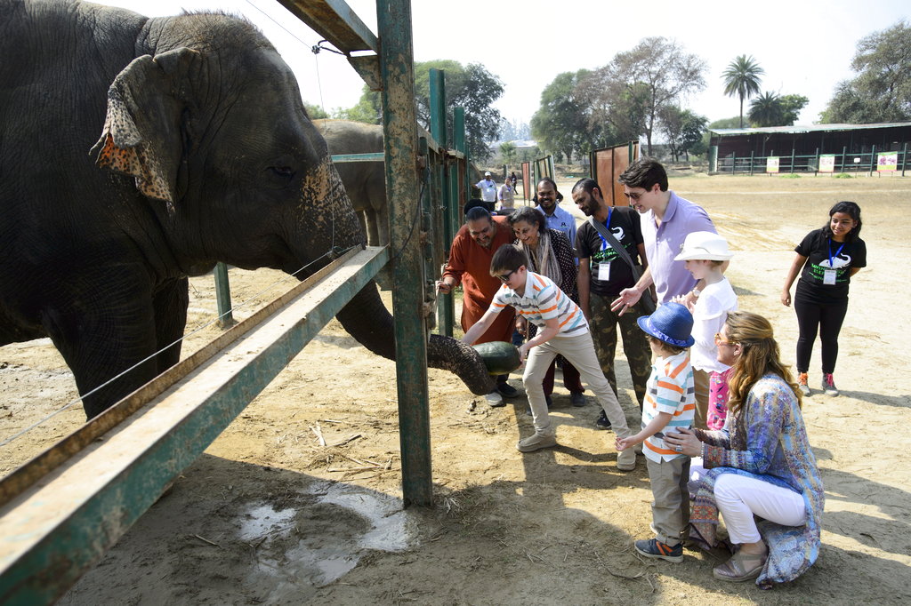 canadianpmjustintrudeauvisitsmathurawildlifesanctuary