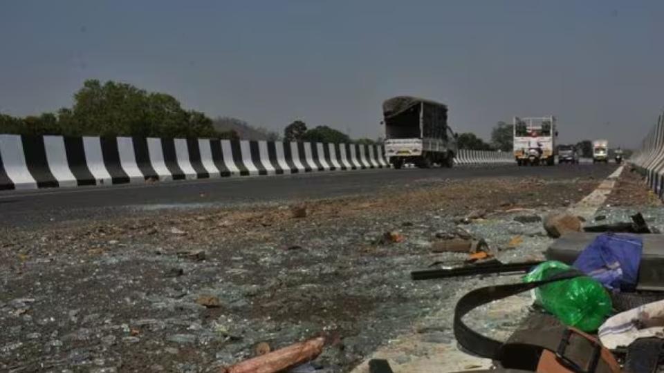 Eleven Killed in Multi-Vehicle Collision in Uttar Pradesh
