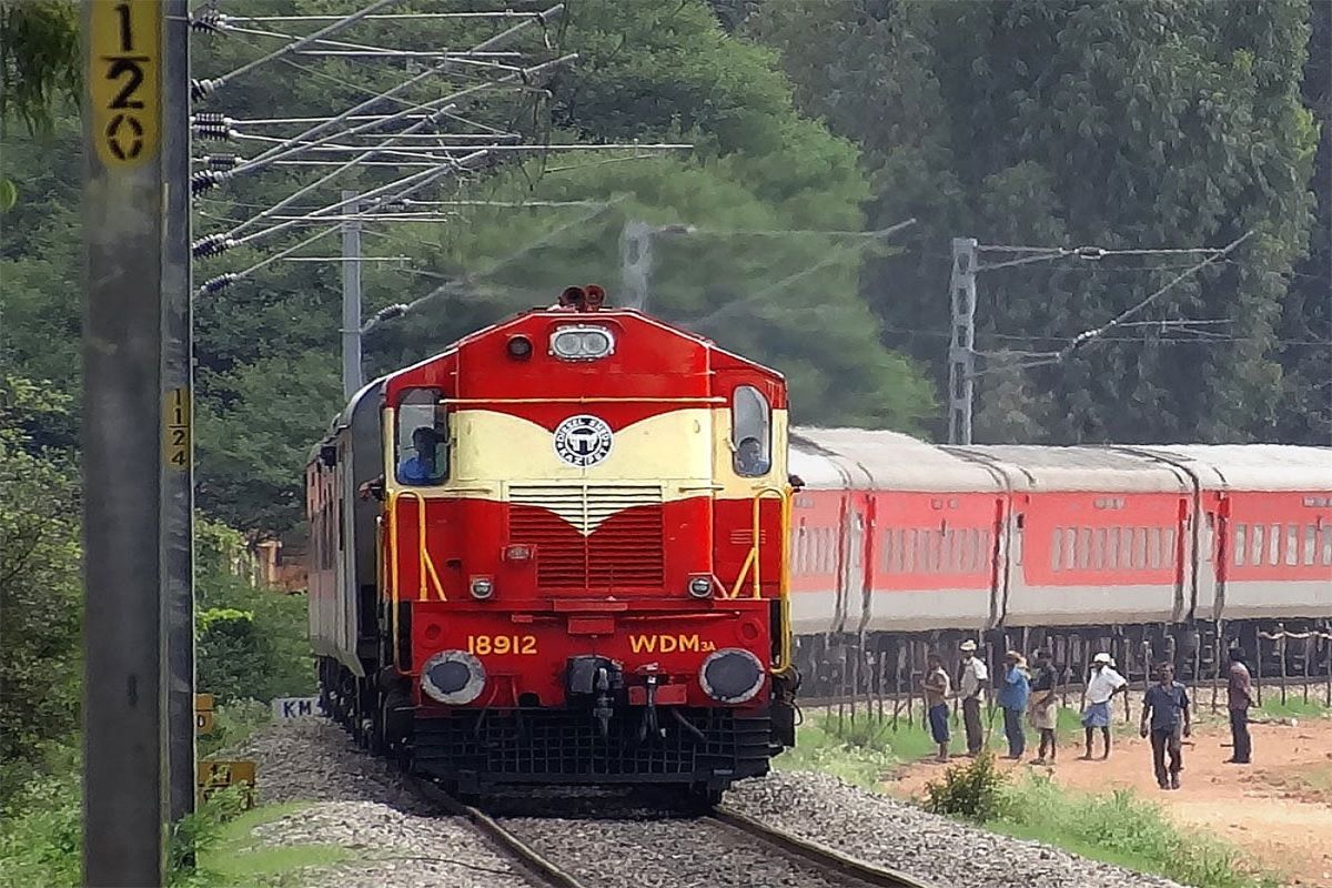 indianrailwaysruns380specialtrainsduringsummerseason2023
