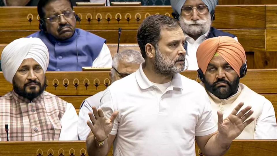bjpleaderseeksprivilegenoticeagainstrahulgandhioverchinaremarks