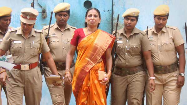 nalinisriharanherhusband3otherconvictsinrajivgandhiassassinationcasereleasedfromjailafter31years