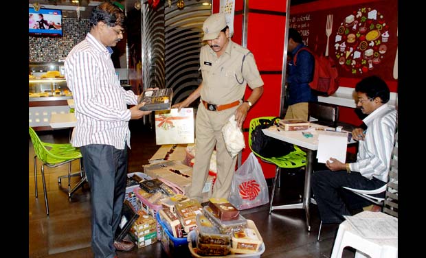 172tradersbookedforviolationsinandhrapradesh
