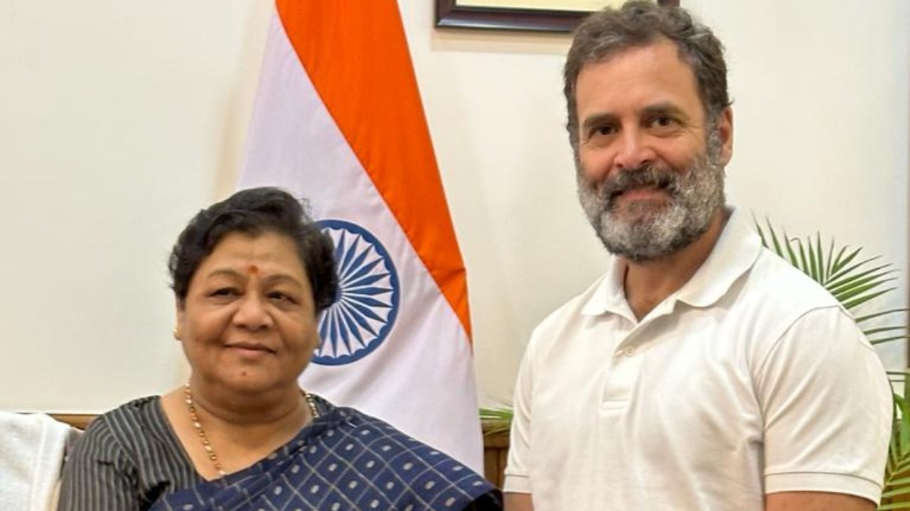 congressleaderrahulgandhimetgovernorofmanipuranusuiyauikeyatrajbhavaninimphal