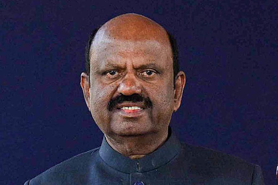 westbengalgovernorinsistsmlastakeoathatrajbhavan