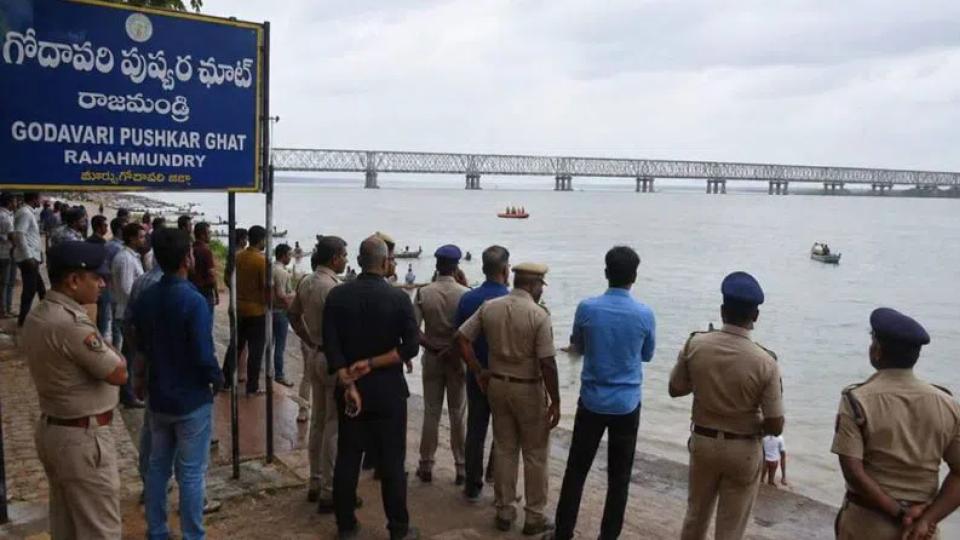 Andhra police launch hunt for shooting coach after family suicide