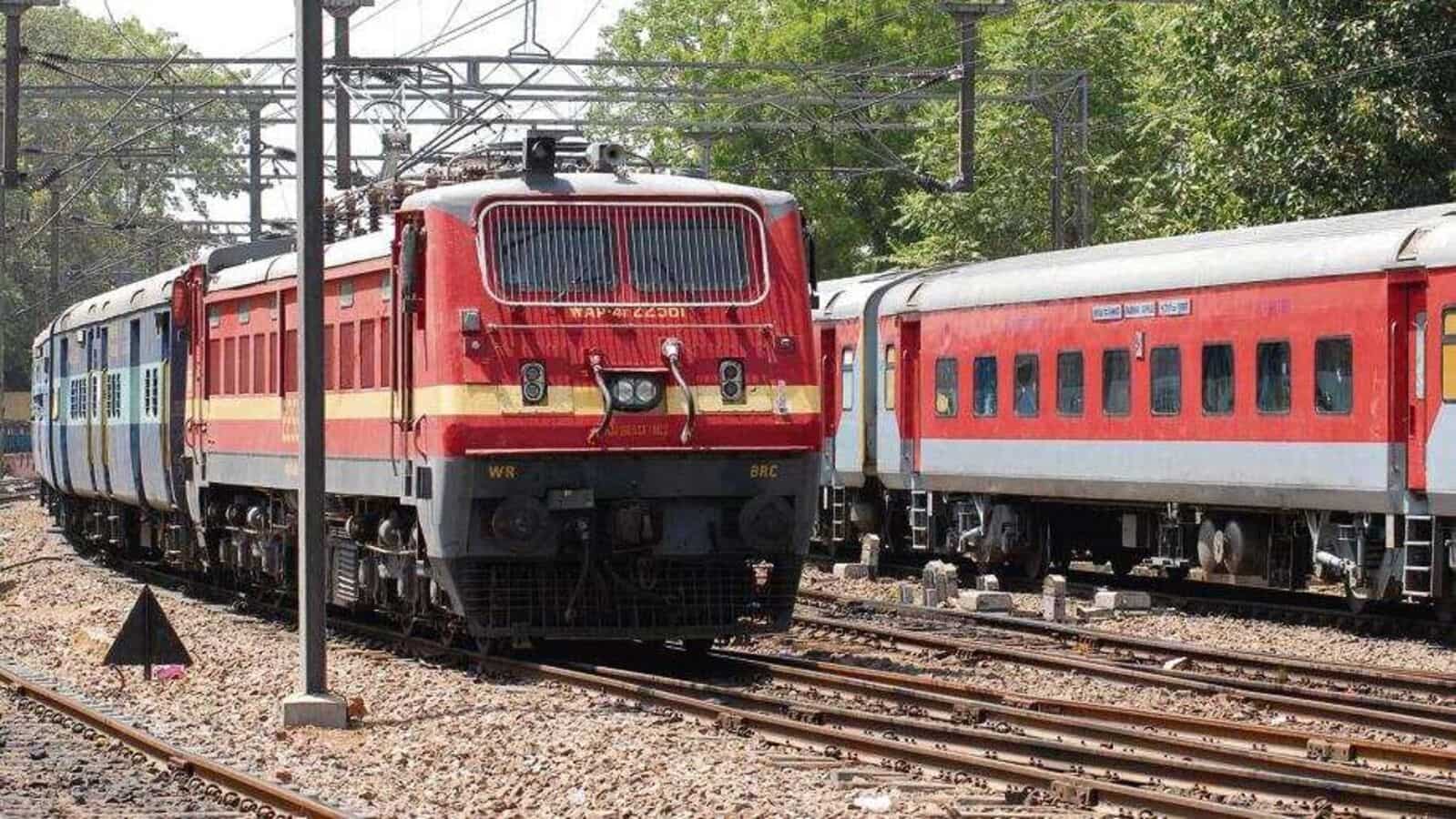 railwayannouncesextensionofspecialtrainbetweenmumbairewaandpunejabalpur
