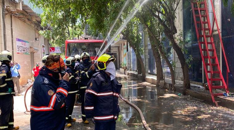 majorfirebreaksoutatraghuvanshimillsinmumbai
