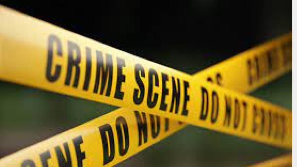 upmanurinatingonroadsidekilledafterbeinghitbyacar