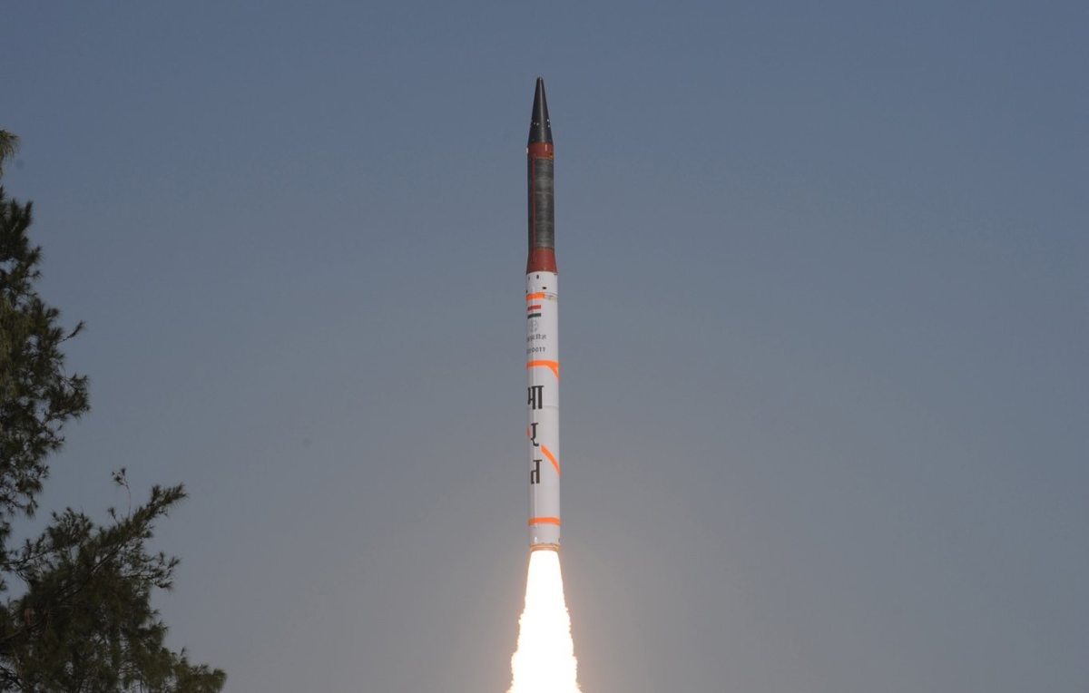 indiasuccessfullycarriesoutlaunchofagni4ballisticmissilefromintegratedtestrangeatchandipur