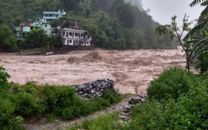 imdissuesorangeyellowalertforheavyraininuttarakhand