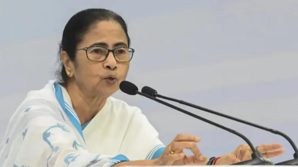 CM Mamata calls CRPF force ‘Gunda’, then rectifies