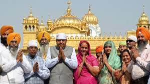 vicepresidentdhankarvisitsgoldentemplejallianwalabaghdurgianatempleandramtirathinamritsarpunjab