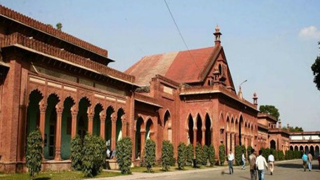 aligarhmuslimuniversityexpels11students
