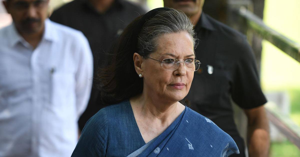 soniagandhidischargedfromhospitalafterregularcheckup:report