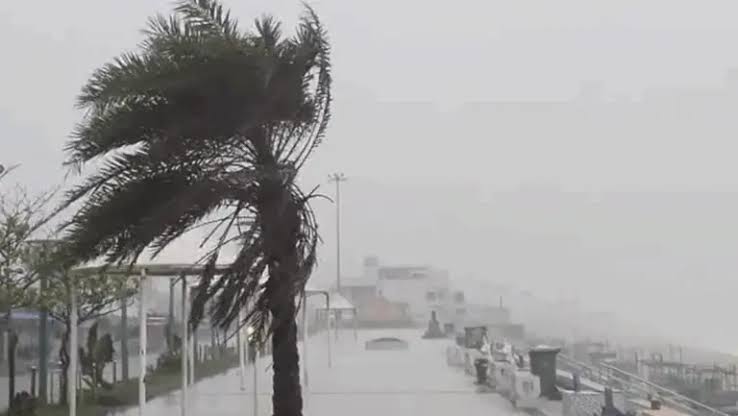Cyclone Arnab weakens after completing landfall, heavy rain in Andhra, Odisha
