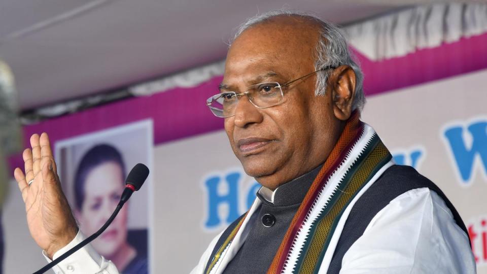 PM Modi, Leaders Wish Mallikarjun Kharge on Birthday