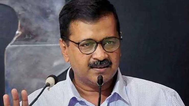 ecissuesnoticetoarvindkejriwalforviolatingmodelcodeofconduct