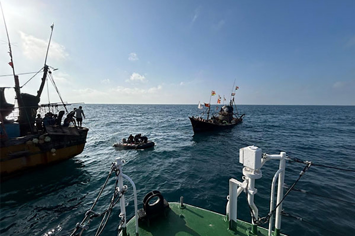 indiancoastguardrescuesfivefishermen