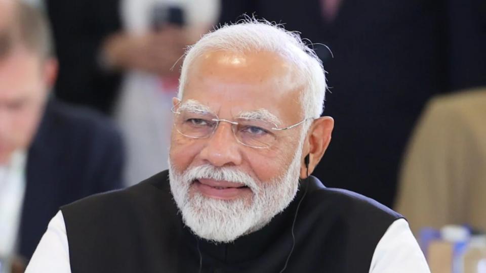 pmmoditoreleasers20000croretofarmersduringvaranasivisitonjune18