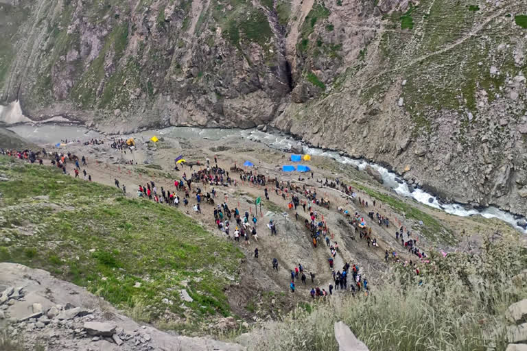 26th batch of 1635 pilgrims leaves Jammu for Amarnath Yatra