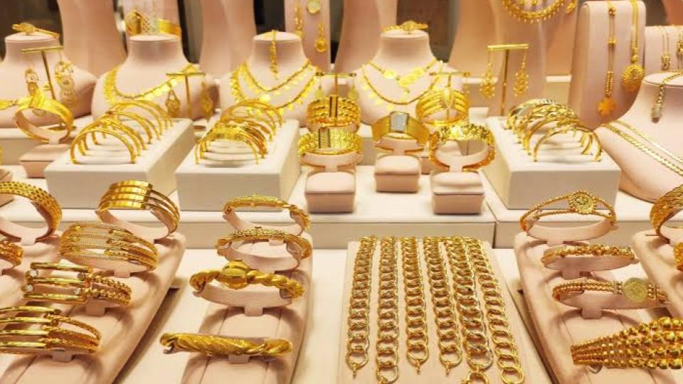Gold Rises To Rs 1.63 Lakh, Silver To Rs 2.45 Lakh In Futures Trade