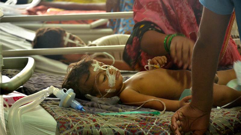 upgovttosendhighlevelteamtoprobedeathsof49childrenatfarrukhabadhospital