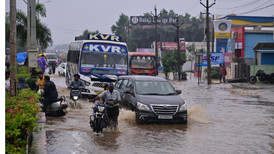 Heavy Rains Lashes Nellore and Tirupati 