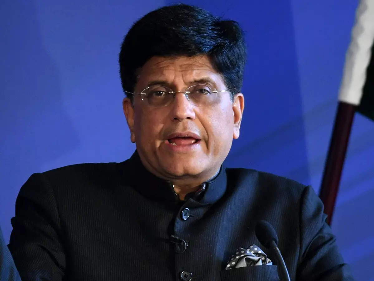 unionministerpiyushgoyalcongratulatesallpresentandformermembersonrajyasabhadiwas