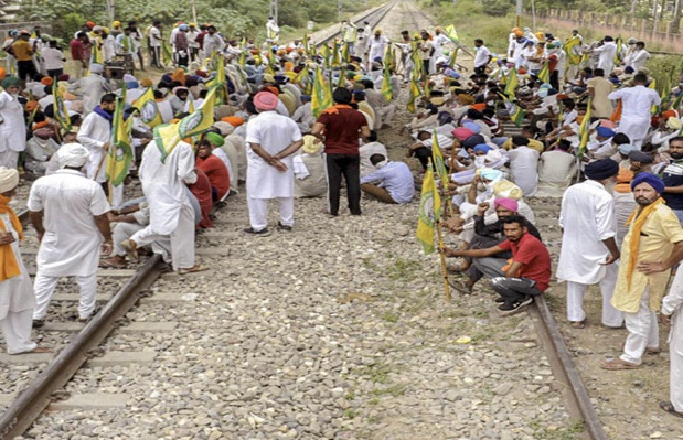 railwayscancels19trainsinviewoffarmersprotestinpunjab