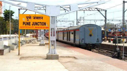 punerailwaystationdeployedarobottoscanpassengers