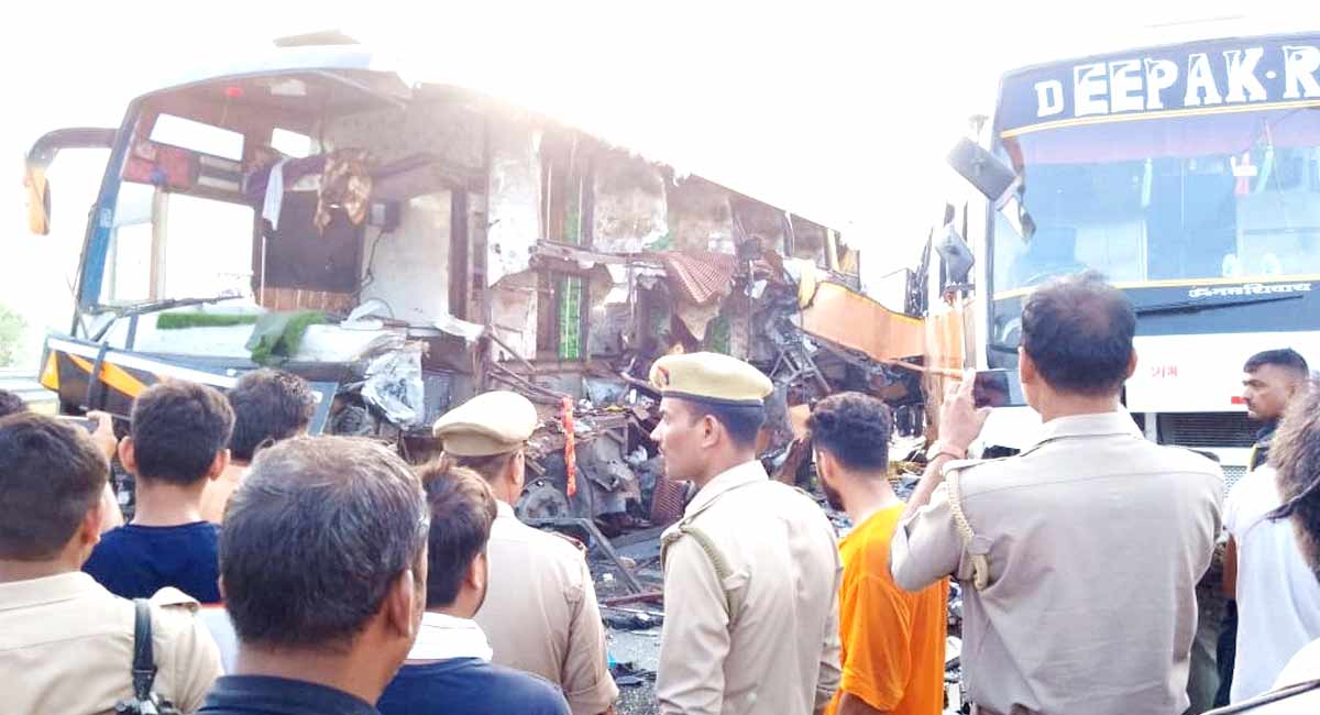 8killedinpurvanchalewayaccident