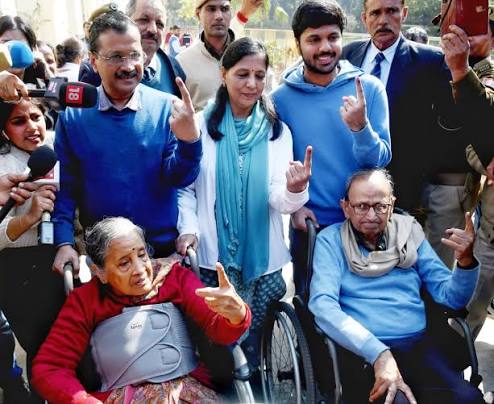 Ex-Delhi CM Arvind Kejriwal, family members get SIR notices; AAP targets BJP