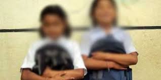 schoolgirlsinupforcedtostrip:12staffersdismissed