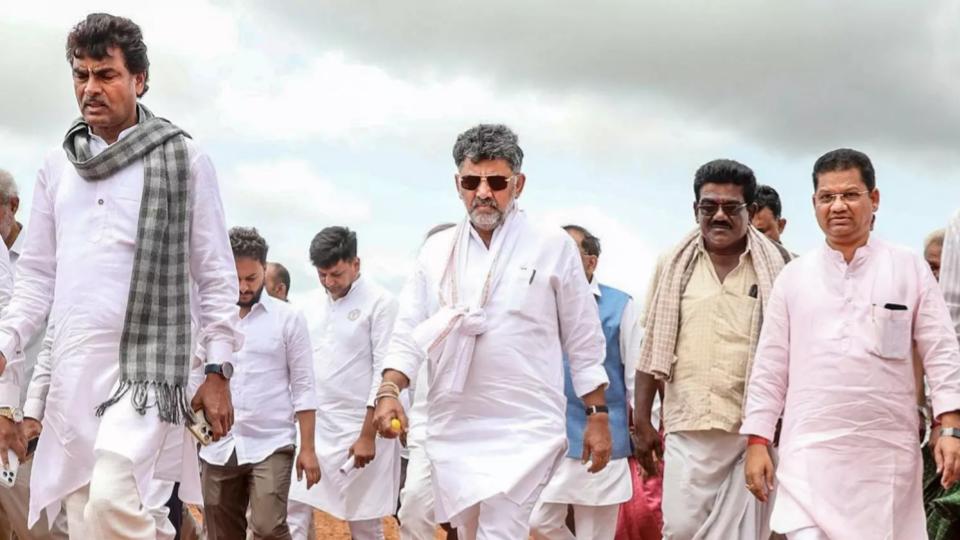 CM Shivakumar Asks Ministers To Assess Flood, Drought Situations