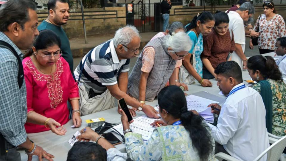 Maharashtra Poll Body to BLOs 